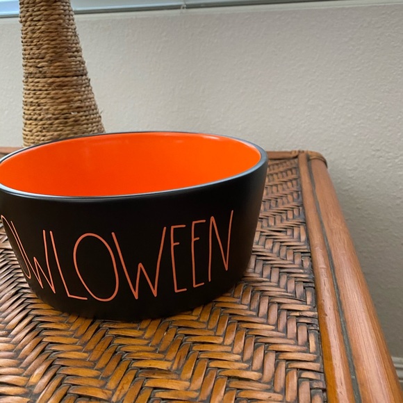 Rae Dunn doggo bowl. Howloween - Picture 2 of 3